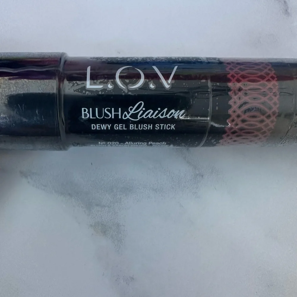 L.O.V Blush Liaison Dewy Gel Blush Stick in Alluring Peach New! - Picture 2 of 6